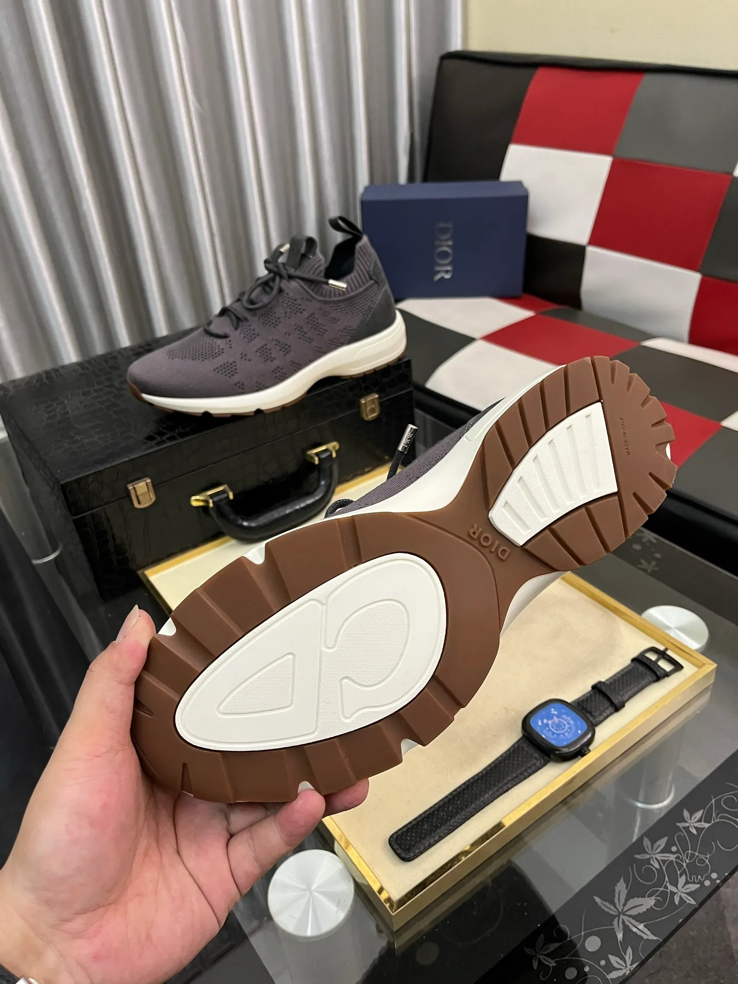 Men's shoes 💰: 400⌚️⌚️2025 new Dior fly-knit breathable casual men's shoes are on the market, original order, impeccable, the upper is made of imported fly-knit, and the original outsole is made one to one quarter. It is super comfortable on the feet. It is a must-buy pair of shoes. Available in sizes 38-446️⃣